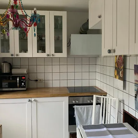 Charmante Doppelhaushaelfte Am Schwanensee In Holiday home *